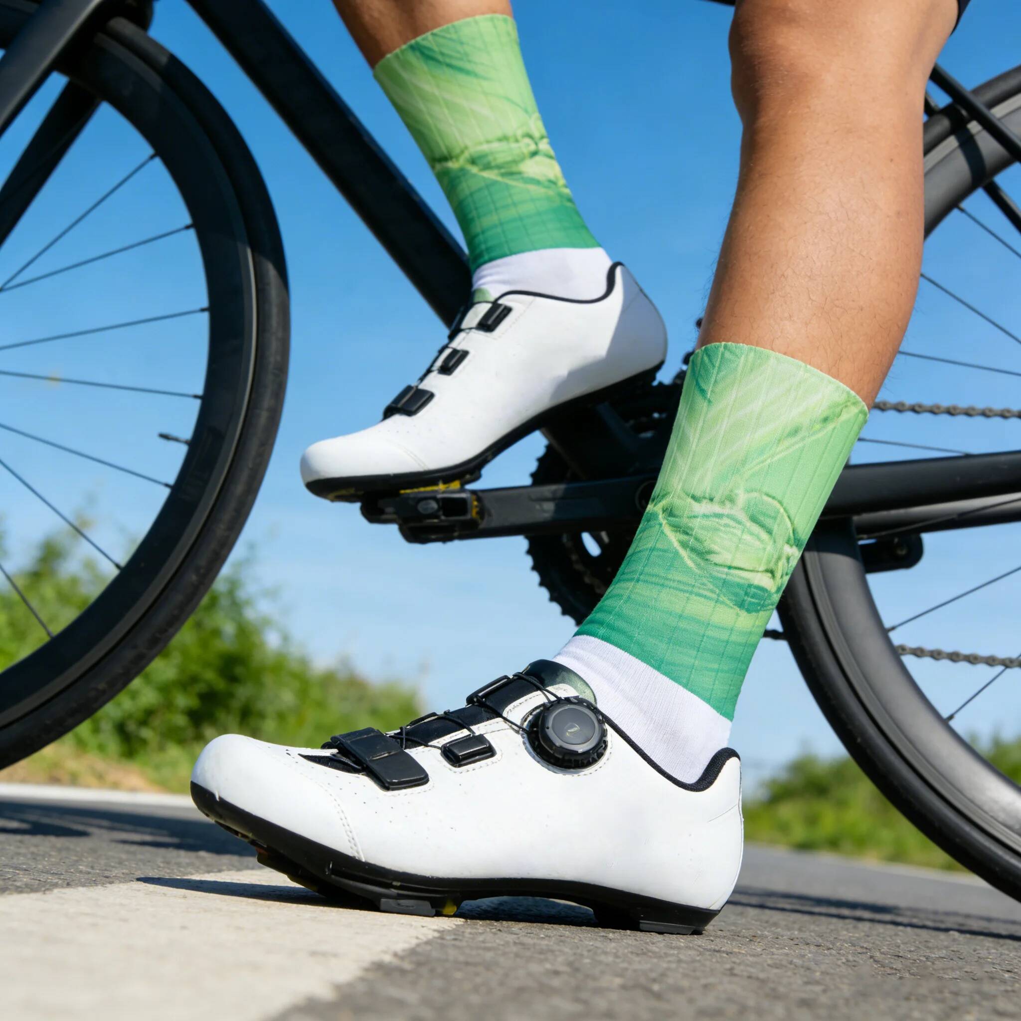 2026年プロ仕様滑り止めサイクリングソックス 吸汗性・滑り - Cycling Gear For Men のレビューと価格